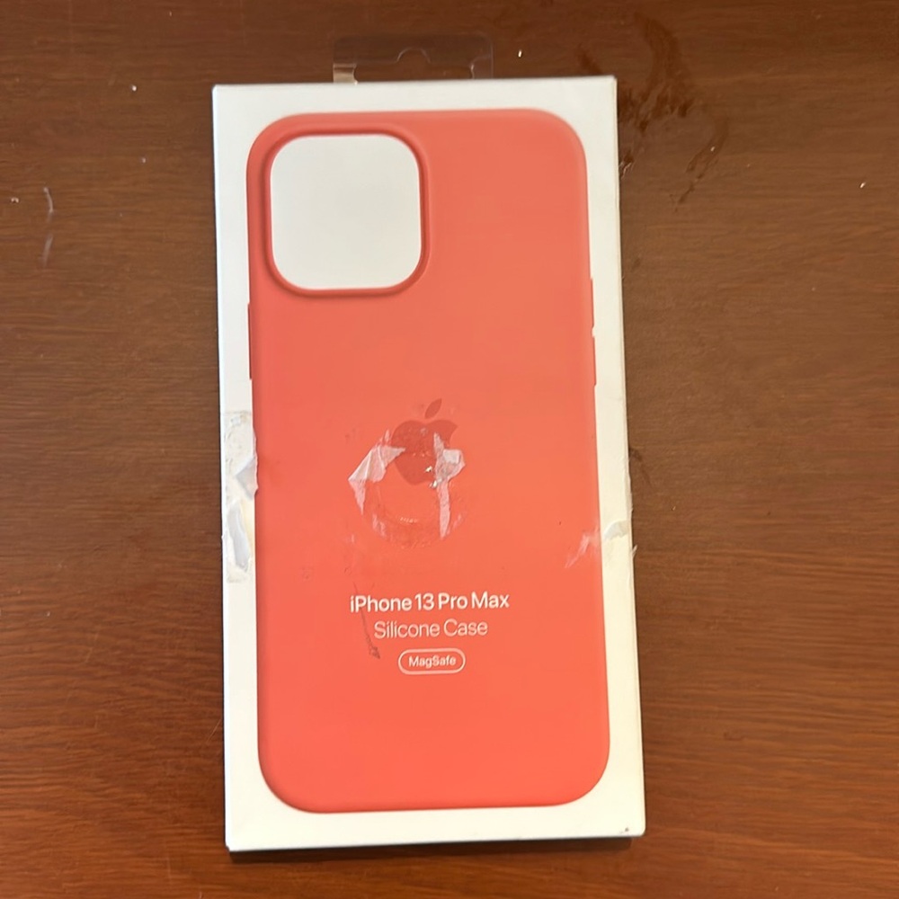 NWOT iPhone 13 Pro Max Case